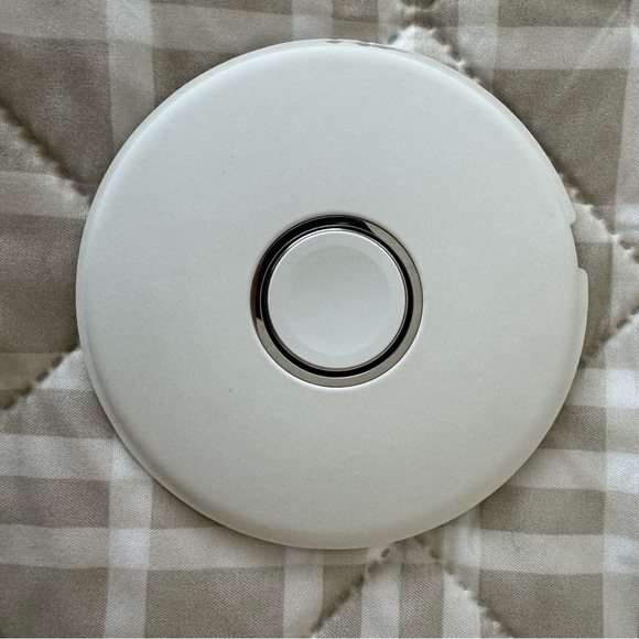 Apple Watch Magnetic Charging Dock - Picture 2 of 9